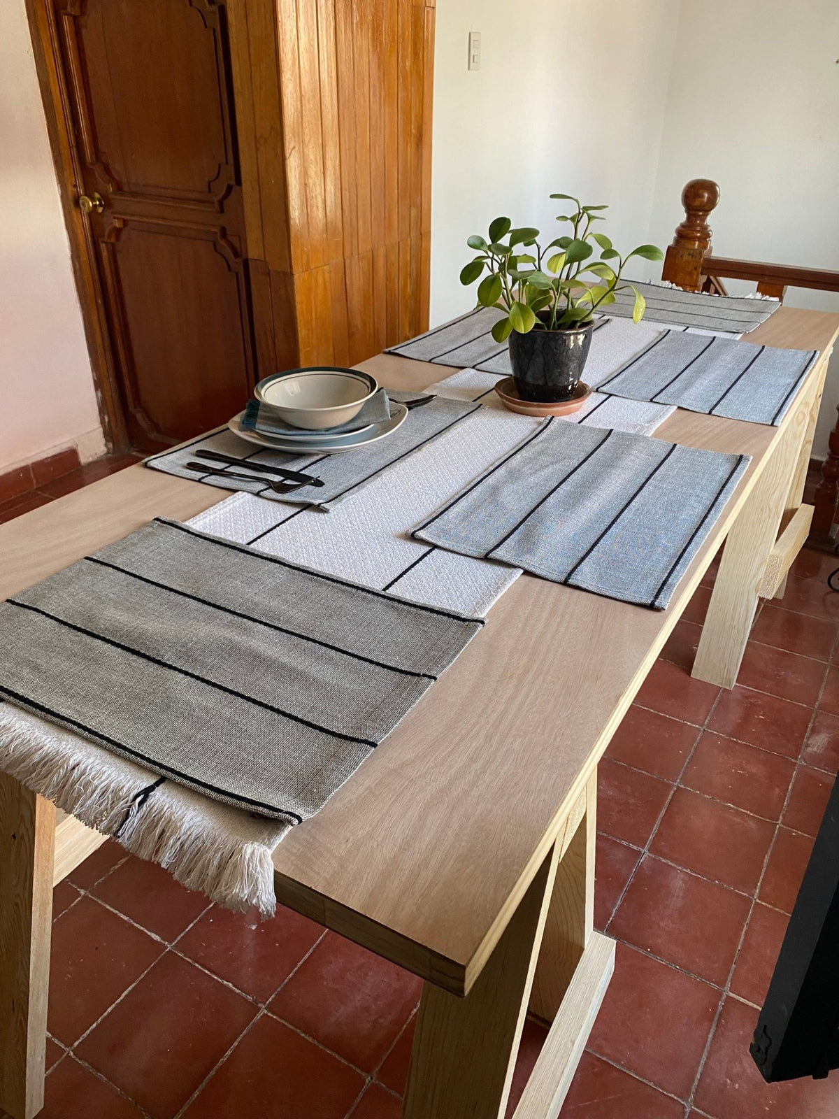 Mantelitos artesanales plata set 4 piezas - Xihue