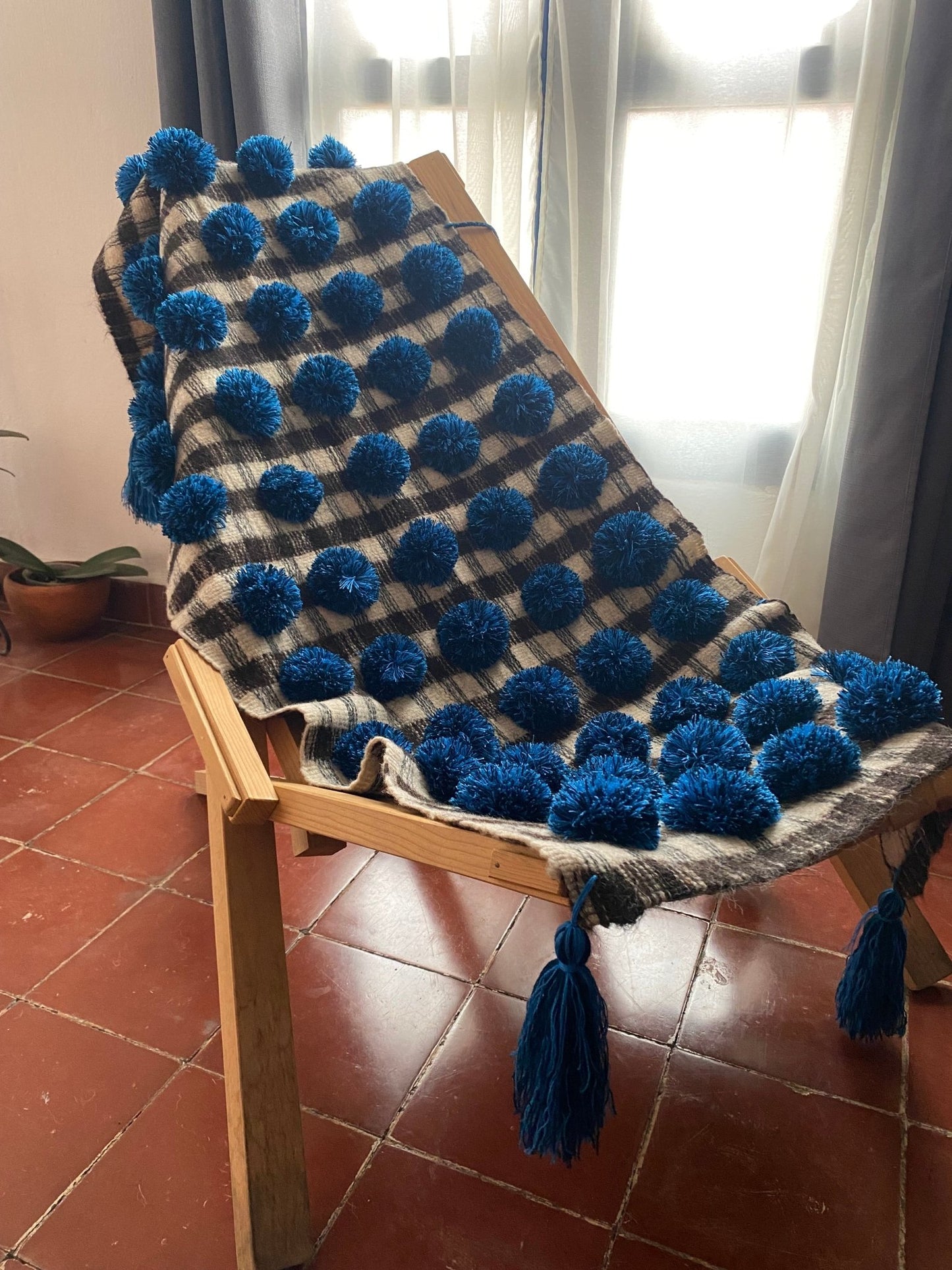 Pompom chal de lana Turqueza - Xihue