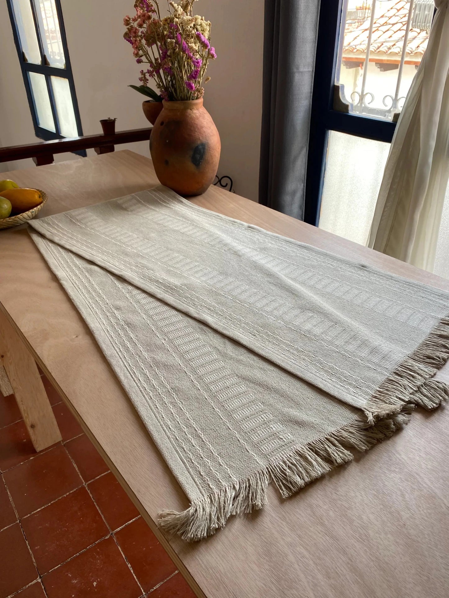 Camino de Mesa Artesanal Juanita - Xihue