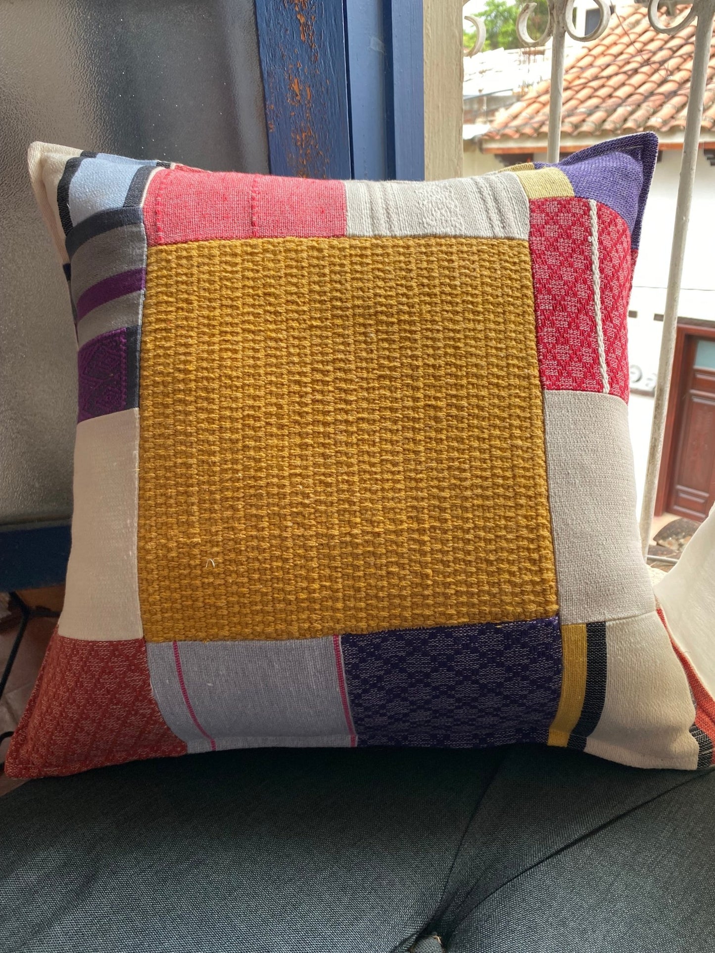 Cojin Patchwork artesanal - Xihue