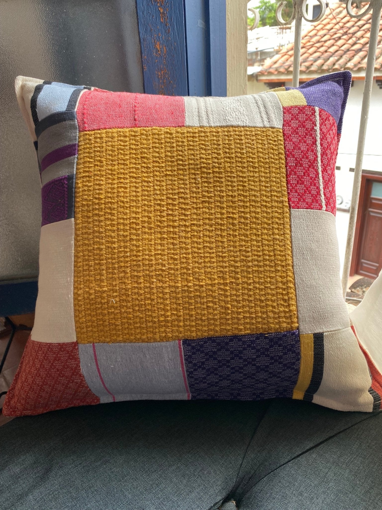 Cojin Patchwork artesanal - Xihue