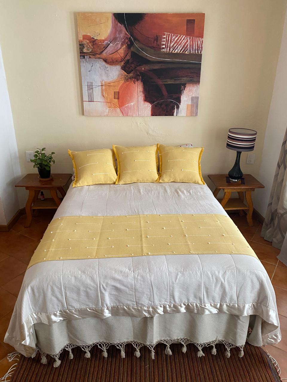 Pie de Cama Artesanal Carmelita - Xihue