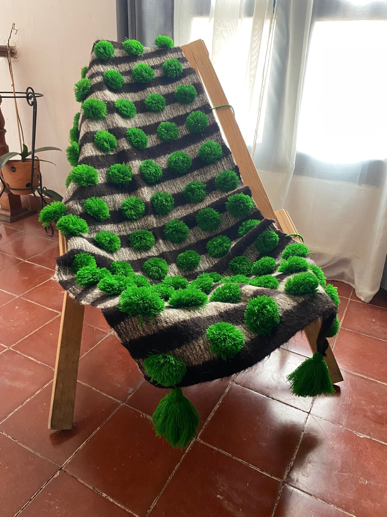 Pompom chal de lana Limón - Xihue