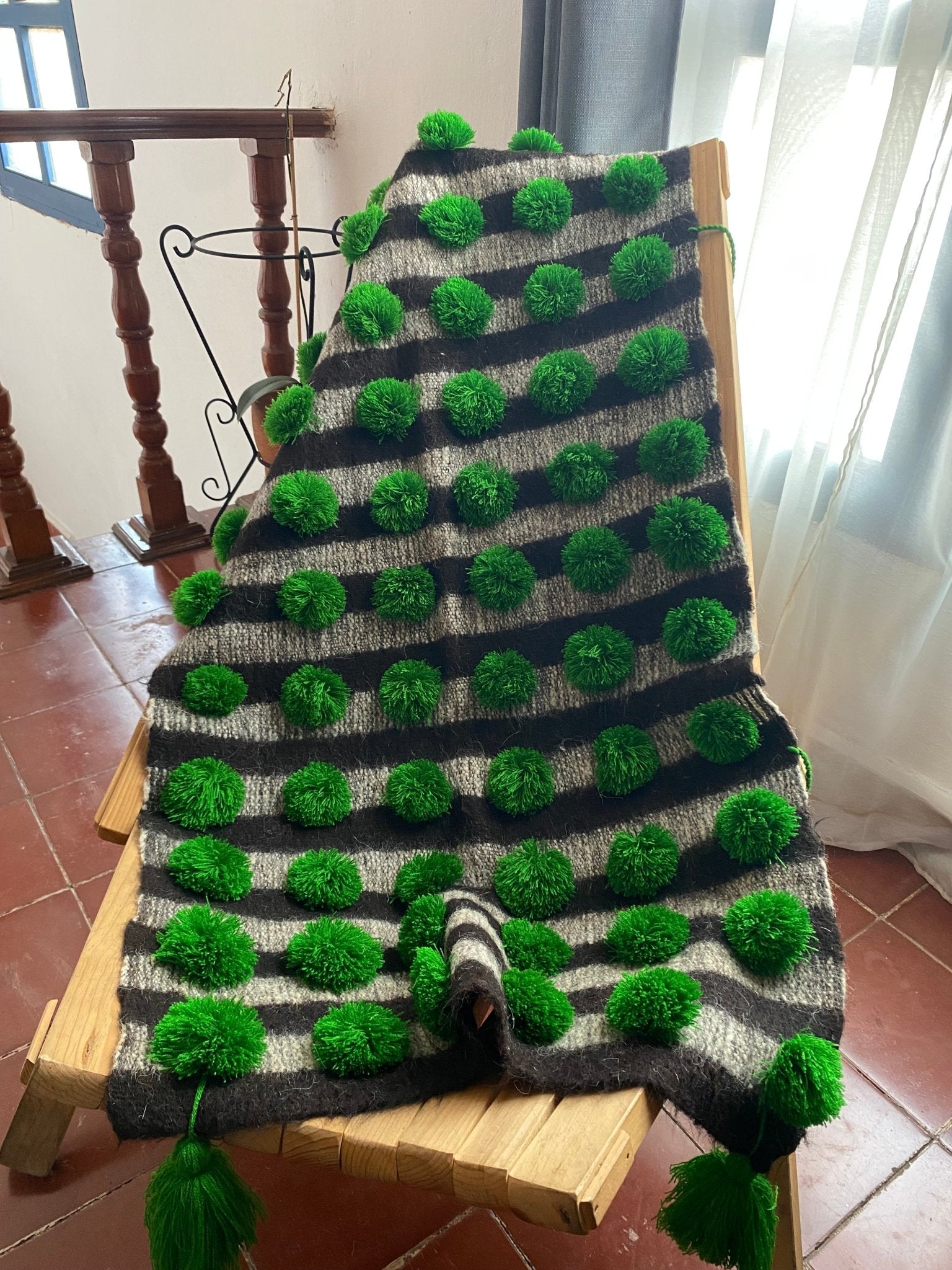 Pompom chal de lana Limón - Xihue